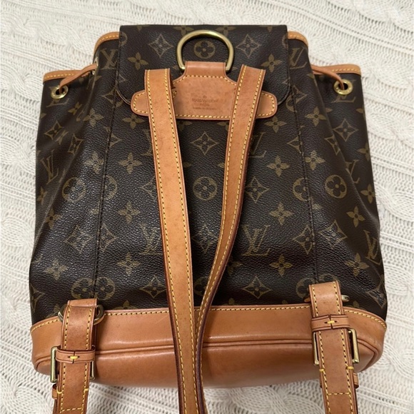 Louis Vuitton Montsouris MM Backpack - Picture 3 of 12